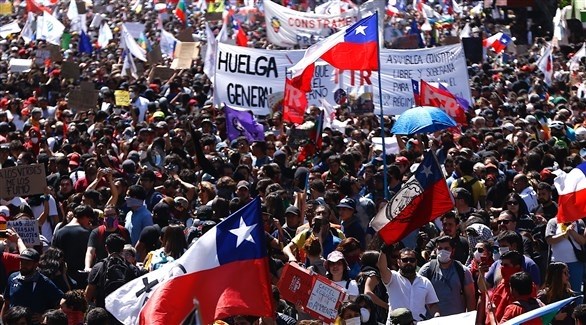 جانب من احتجاجات تشيلي (إ ب أ)