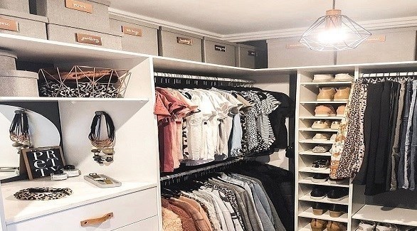 خزانة ملابس المدونة ليندال تولهورست (ديلي ميل)