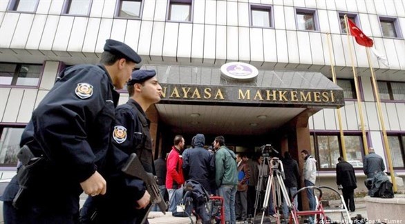 عناصر من الأمن التركي أمام مبنى محكمة (أرشيف)