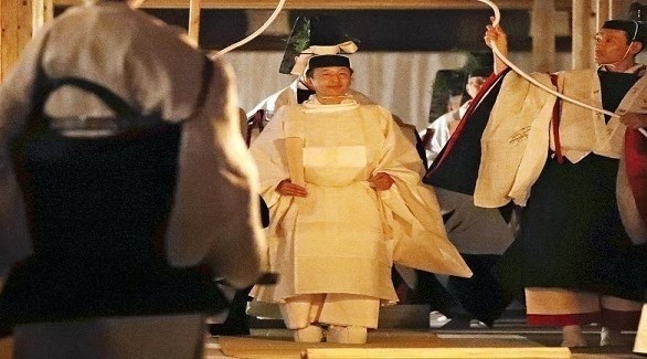 إمبراطور اليابان في آخر مراسم تتويجه (كانبيرا تايمز)