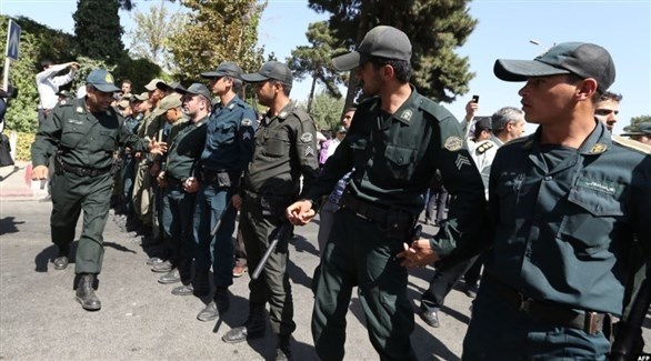 عناصر من الشرطة الإيرانية (أرشيف)