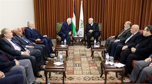 اجتماع قادة حماس مع وفد لجنة الانتخابات الفلسطينية (أرشيف)