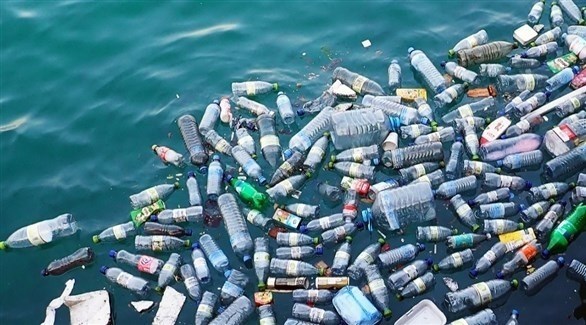 نفايات بلاستيك في مياه البحر.(أرشيف)