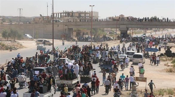 مدنيون سوريون يغادرون إدلب (أرشيف)