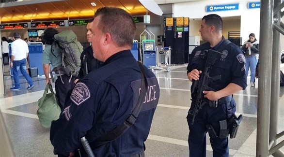 عناصر من الشرطة الأمريكية في مطار لوس أنجليس (أرشيف)