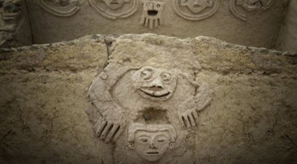 جدارية عثر عليها شمال بيرو، تنتمي إلى حضارة كارال، رجع إلى نحو 3800 عام (أرشيف)