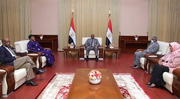جانب من اللقاء بين وفد الجنائية الدولية والسودان (المجكمة الدولية)