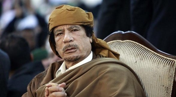 الزعيم الليبي الراحل معمر القذافي (أرشيف)