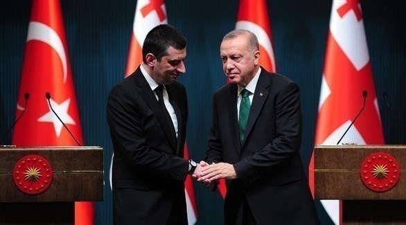 الرئيس التركي رجب طيب أردوغان ورئيس الوزراء الجورجي جيورجي جاخاريا (أرشيف)