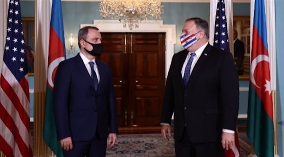 وزير الخارجية الأمريكي مايك بومبيو يستقبل نظيره الأذربيجاني جيهون بيراموف (أ ف ب)