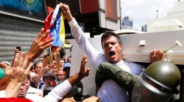 المعارض الفنزويلي البارز ليوبولدو لوبيز (أرشيف)