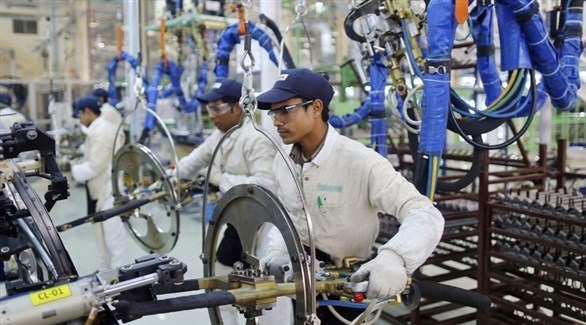 عمال في مصنع هندي (أرشيف)