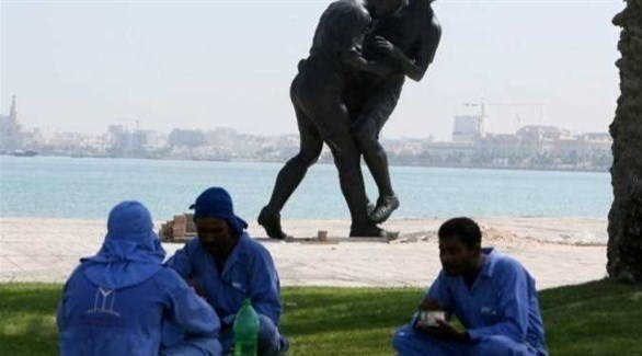 عمال وافدون في الدوحة.(أرشيف)
