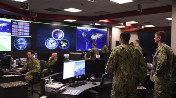 عناصر من الجيش الأمريكي في غرفة مراقبة إلكترونية (أرشيف)
