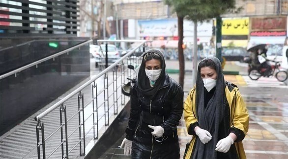 إيرانيتان في أحد شوارع طهران (أرشيف)