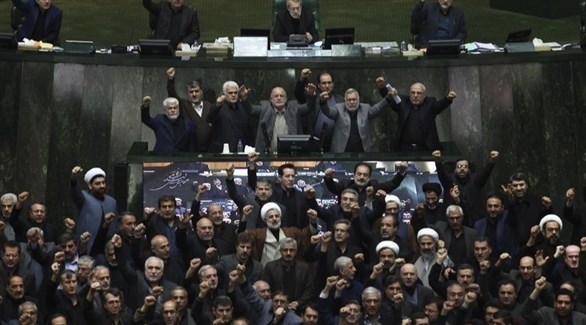 إيرانيون في برلمان طهران (أرشيف)