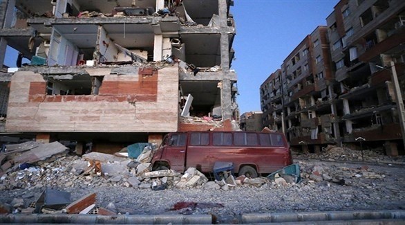 آثار الدمار على مبان إيرانية بعد زلزال سابق (أرشيف)