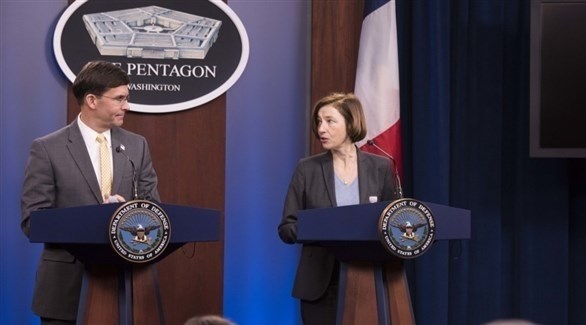 وزيرة الجيوش الفرنسية فلورنس بارلي وزير الدفاع الأمريكي مارك إسبر (أرشيف)