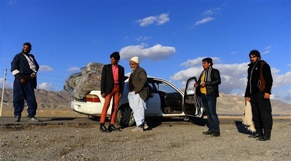 لاجئون أفغان في طريقهم من إيران إلى هرات الأفغانية (أرشيف)