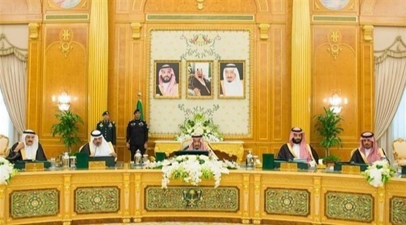 الملك سلمان بن عبد العزيز مترئساً مجلس الوزراء السعودي (أرشيف)