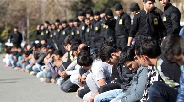 الأمن الإيراني يعتقل عدداً من الشبان (أرشيف)
