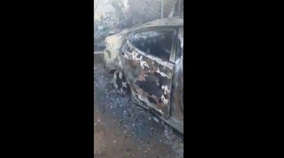 سيارة العائلة الليبية بعد استهدافها من الطيران التركي (العنوان)
