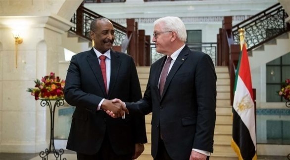 الرئيس الألماني فرانك شتاينماير ورئيس المجلس الانتقالي السوداني عبد الفتاح برهان (أرشيف)