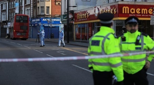 الشرطة البريطانية في ستريثام قرب لندن بعد هجوم ساديش أمان (تويتر)