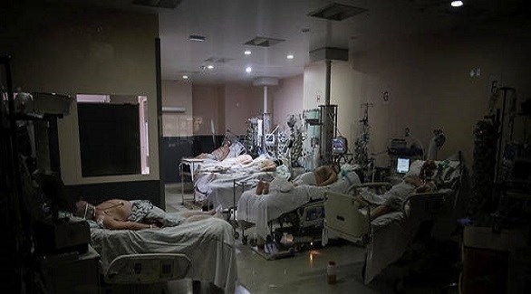 مصابون بكورونا في قسم الإنعاش بمستشفى أنيسي في شرق فرنسا (أرشيف)