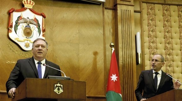وزيرا الخارجية الأردني أيمن الصفدي والأمريكي مايك بومبيو (أرشيف)