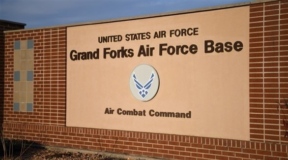 بوابة قاعدة غراند فوركس الجوية الأمريكية (أرشيف)