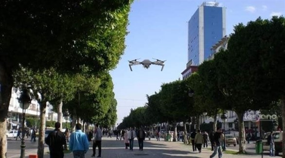 طائرة دون طيار في شارع الحبيب بورقيبة بالعاصمة تونس (تكيانو)