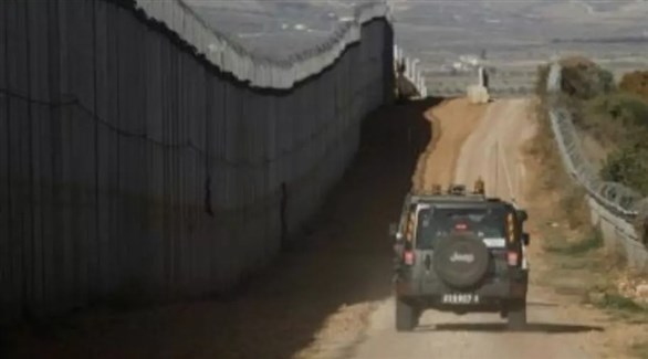 دورية عسكرية إسرائيلية عند السياج الحدودي مع لبنان (أرشيف)