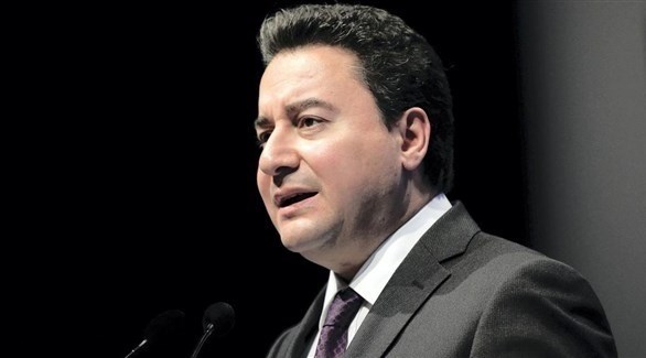 زعيم حزب الديمقراطية والتقدم المعارض في تركيا علي باباجان (أرشيف)