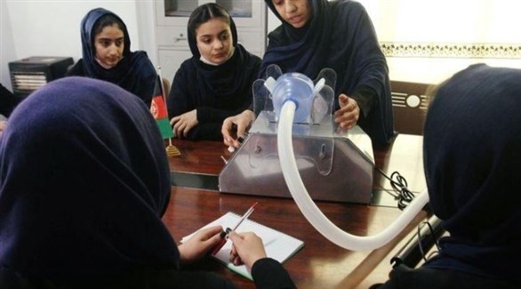 طالبات أفغانيات صاحبات المشروع (رويترز)