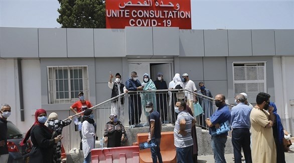جزائريون أمام وحدة فحص صحي (أرشيف)