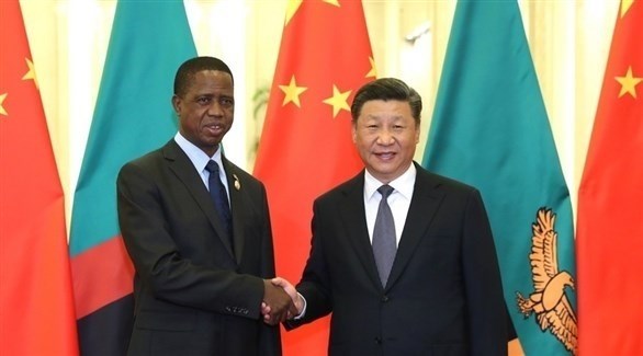 الرئيس الصيني شي جين بينغ ونظيره الزامبي إدغار لونغو (أرشيف)