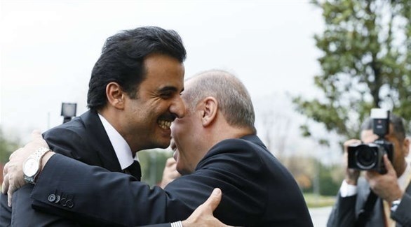 الرئيس التركي رجب طيب أردوغان وأمير قطر الشيخ تميم بن حمد (أرشيف)