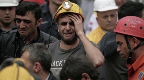عمال  ناجون من انفجار المصنع التركي (تويتر)
