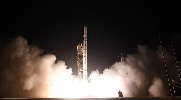 إطلاق الصاروخ الإسرائيلي لنقل القمر الصناعي الجديد للتجسس  (أي24)