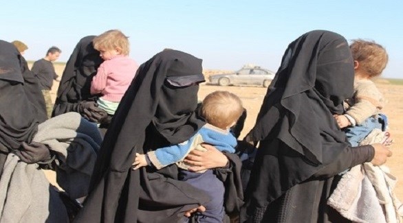 مؤيدات لداعش مع أطفالهن في سوريا (أرشيف)