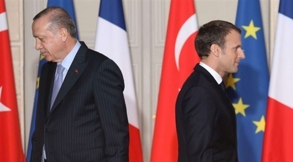 الرئيس الفرنسي إيمانويل ماكرون ونظيره التركي رجب أردوغان (أرشيف)