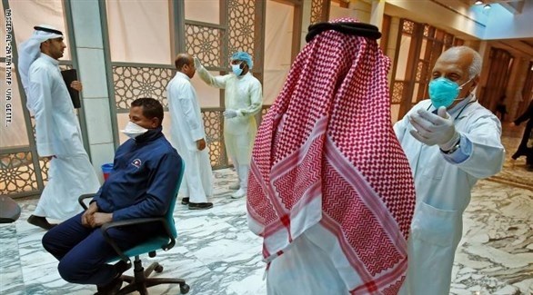 مراجعون في مركز فحص صحي في الكويت (أرشيف)