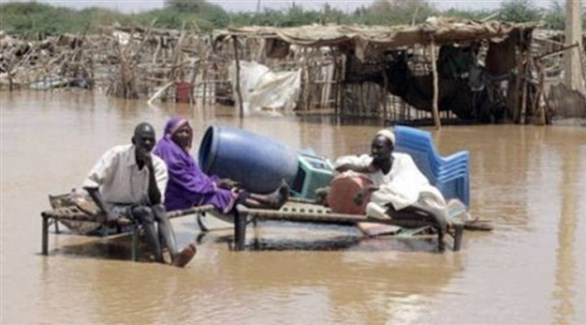 سودانيون عالقون في المياه بالخرطوم (أرشيف)