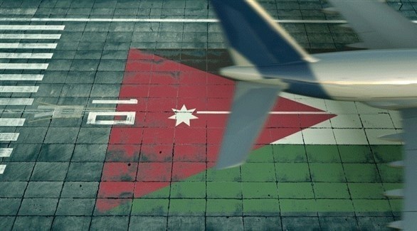 العلم الأردني على مدرج مطار (تعبيرية)