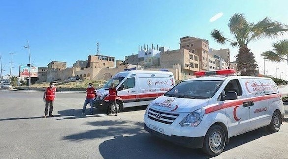 مسعفون وسيارات إسعاف في بنغازي الليبية (أرشيف)