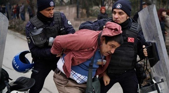 شرطيان تركيان يعتقلان مطلوباً في إسطنبول (أرشيف)