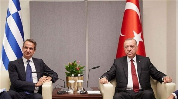 الرئيس التركي أردوغان ورئيس الوزراء اليوناني كيرياكوس ميتسوتاكيس (أرشيف)