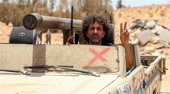 مسلح من إحدى الميليشيات في ليبيا (أرشيف)