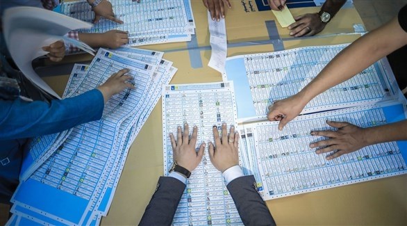 جانب من عملية فرز وعد الأصوات الانتخابية في العراق (أرشيف)